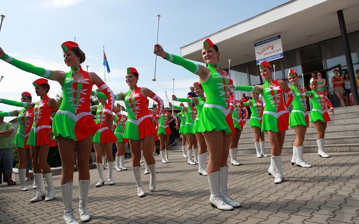 img00008.jpg