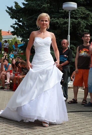 img00018.jpg