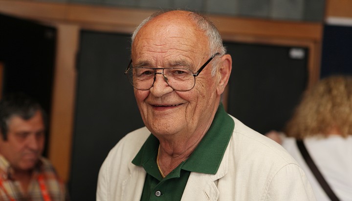 img00019.jpg