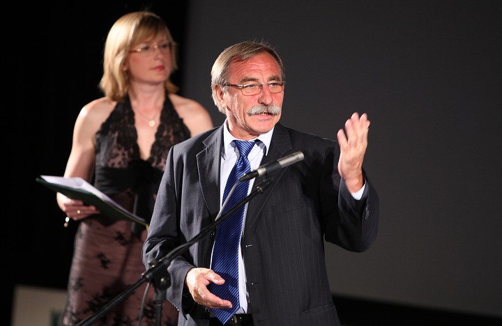 img00158.jpg
